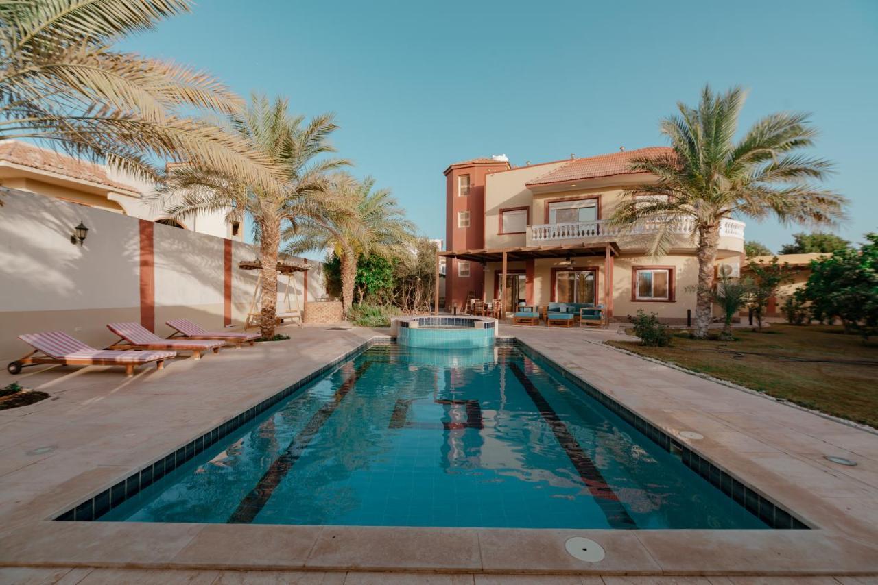 Luxury Private Villa With Pool Gurdaka Kültér fotó