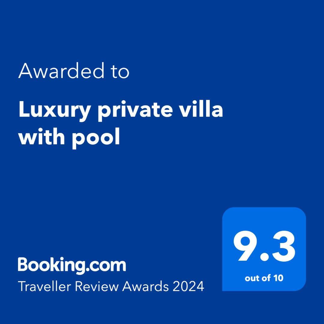 Luxury Private Villa With Pool Gurdaka Kültér fotó